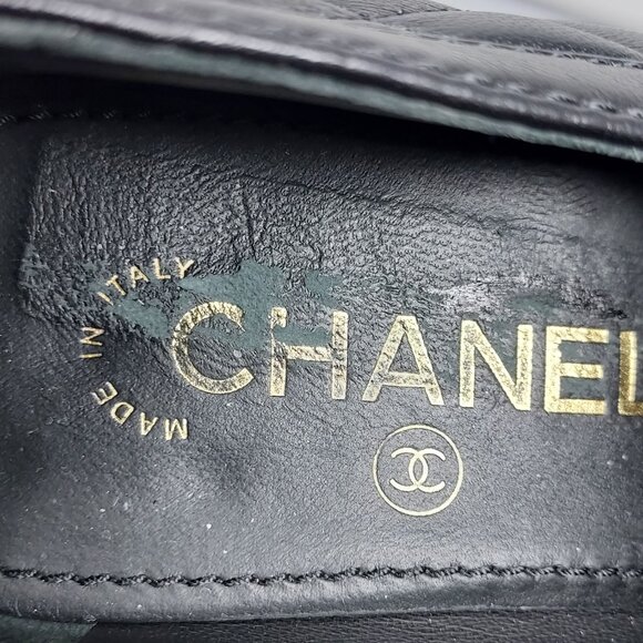 CHANEL Heart Interlocking CC Quilted Black Leather Block Heel Shoe - Picture 8 of 15